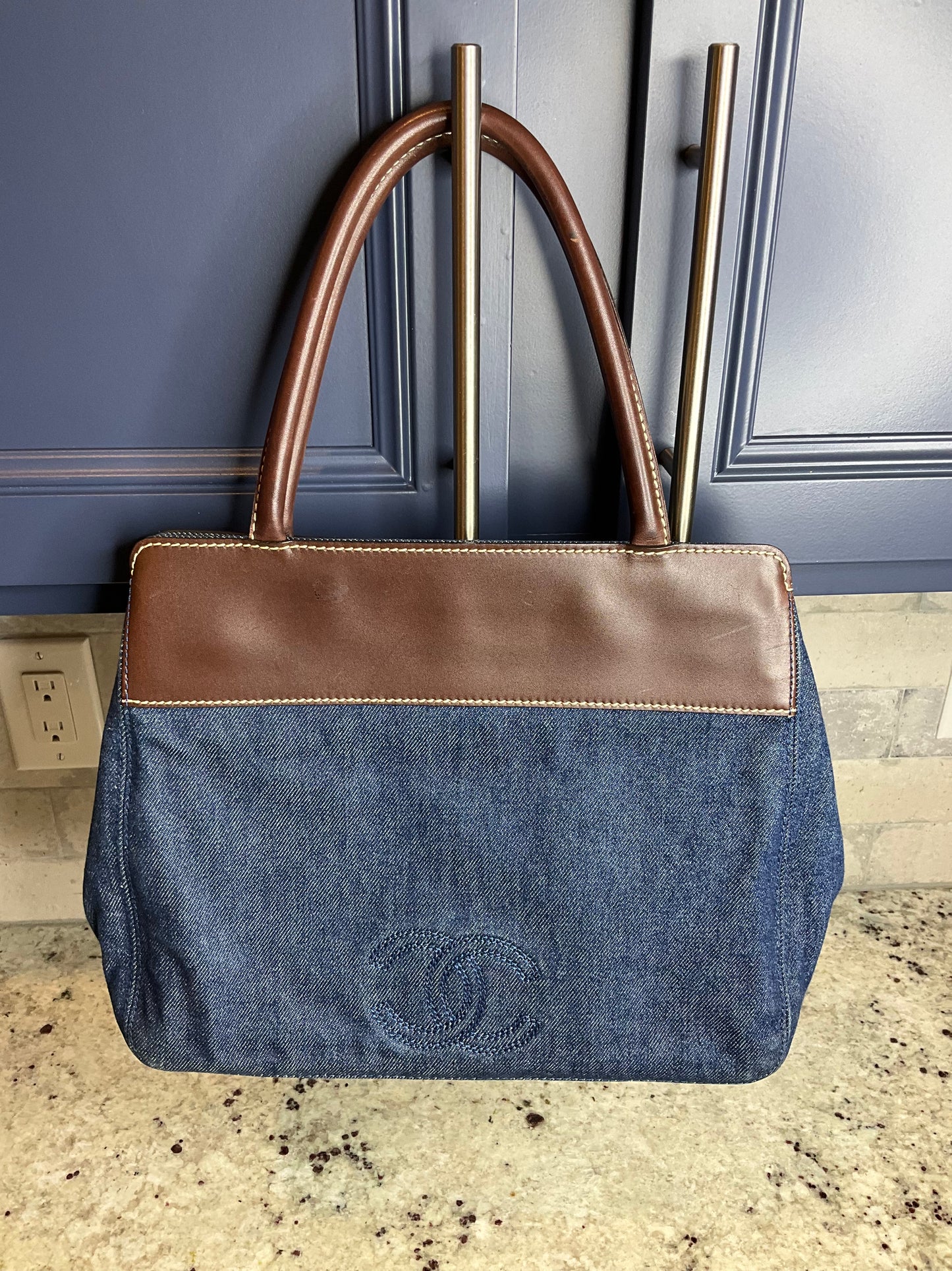 Preloved chanel diem small tote