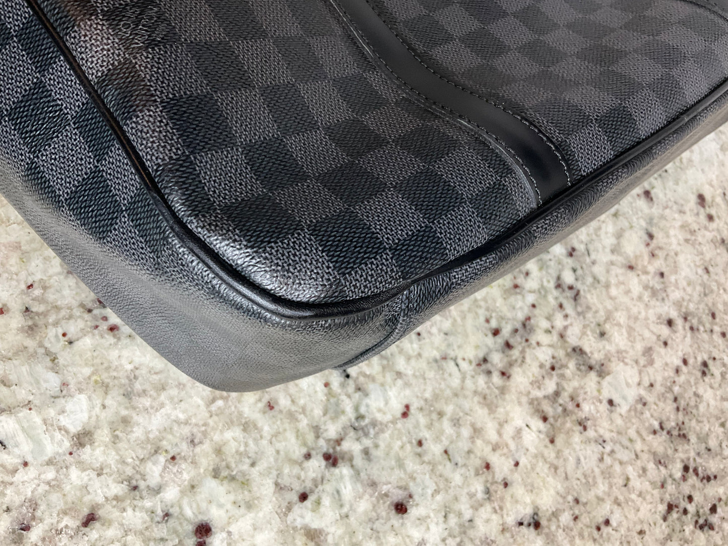 PRELOVED Louis Vuitton Damier Graphite Tadao