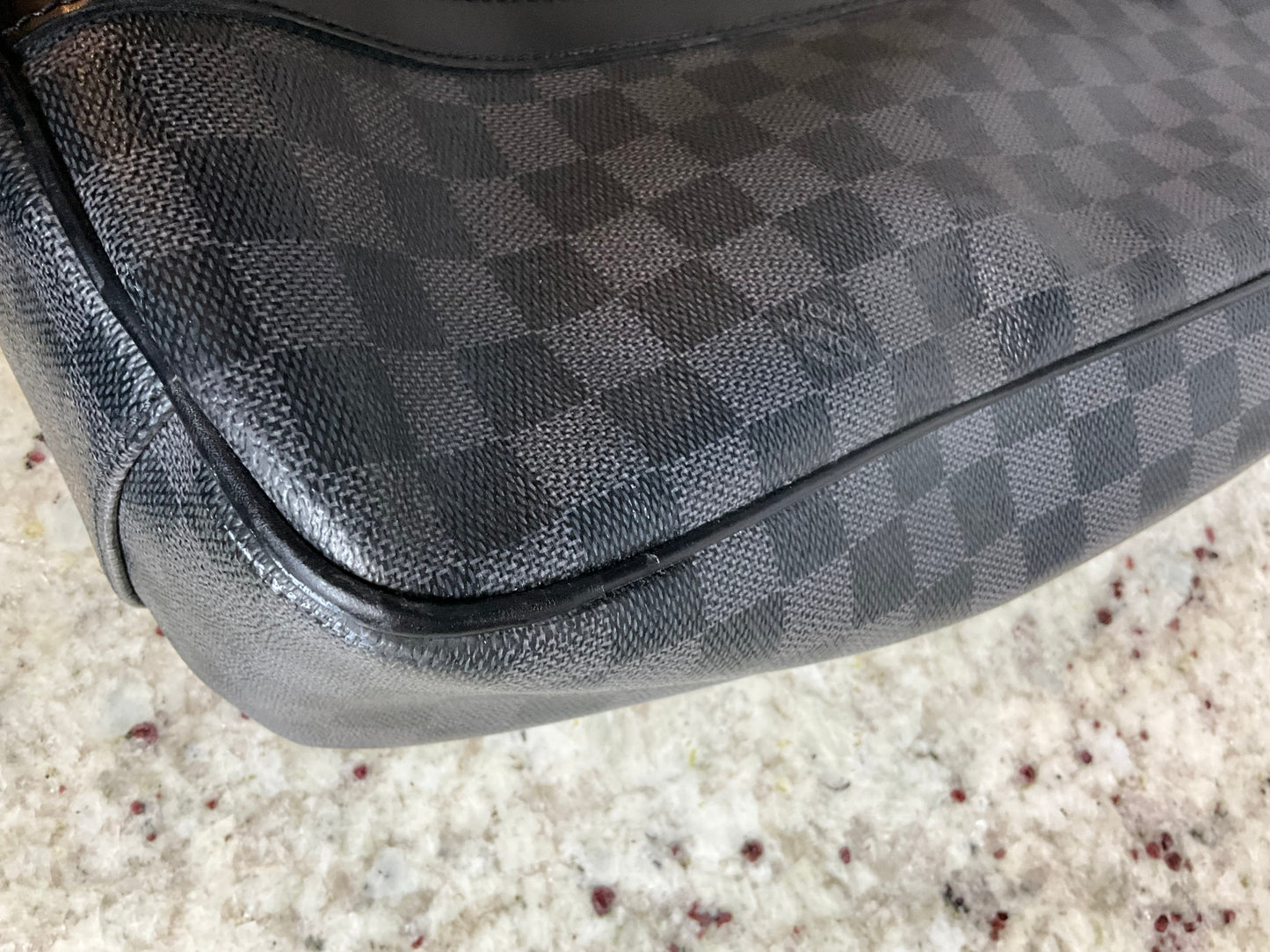 PRELOVED Louis Vuitton Damier Graphite Tadao