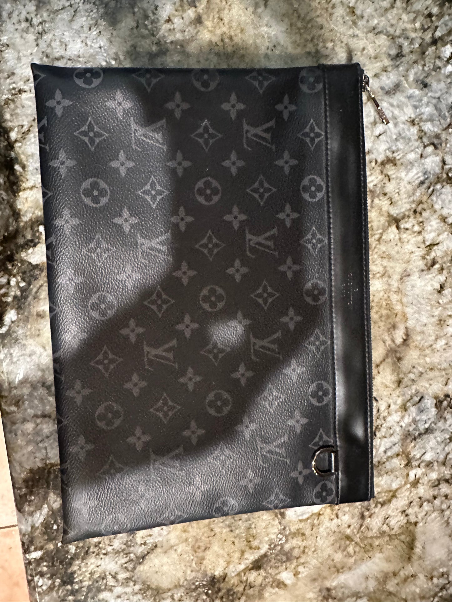 Lv pouch
