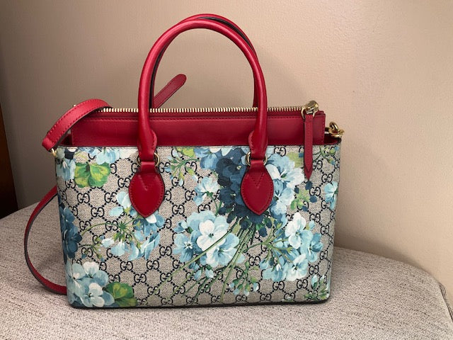 Gucci medium bloom canvas tote with strap