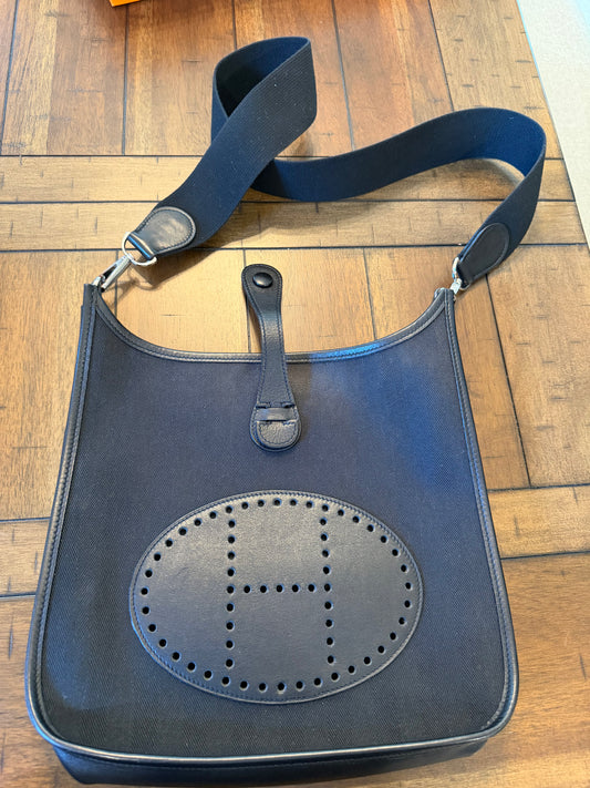 Hermes Evelyne small model Bag in black canvas and leather